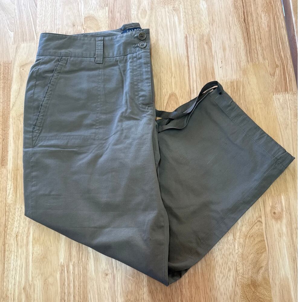 Talbot's Signature lightweight cropped Chino pants, tie at the ankle. Size 8 P